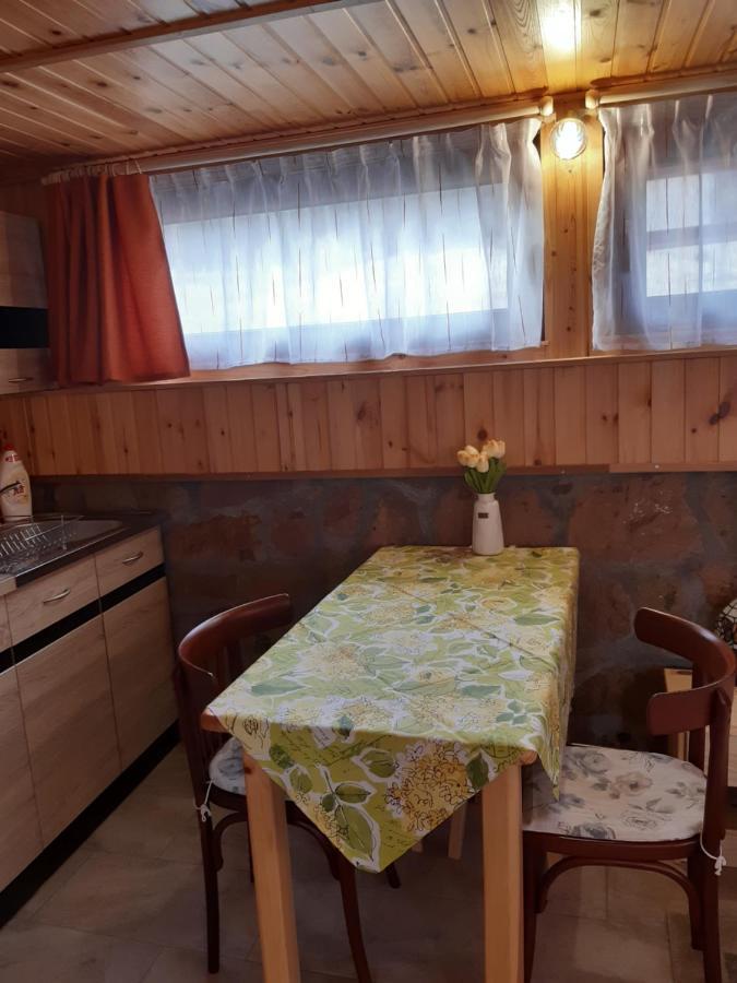 Matyas Apartman Tard Экстерьер фото