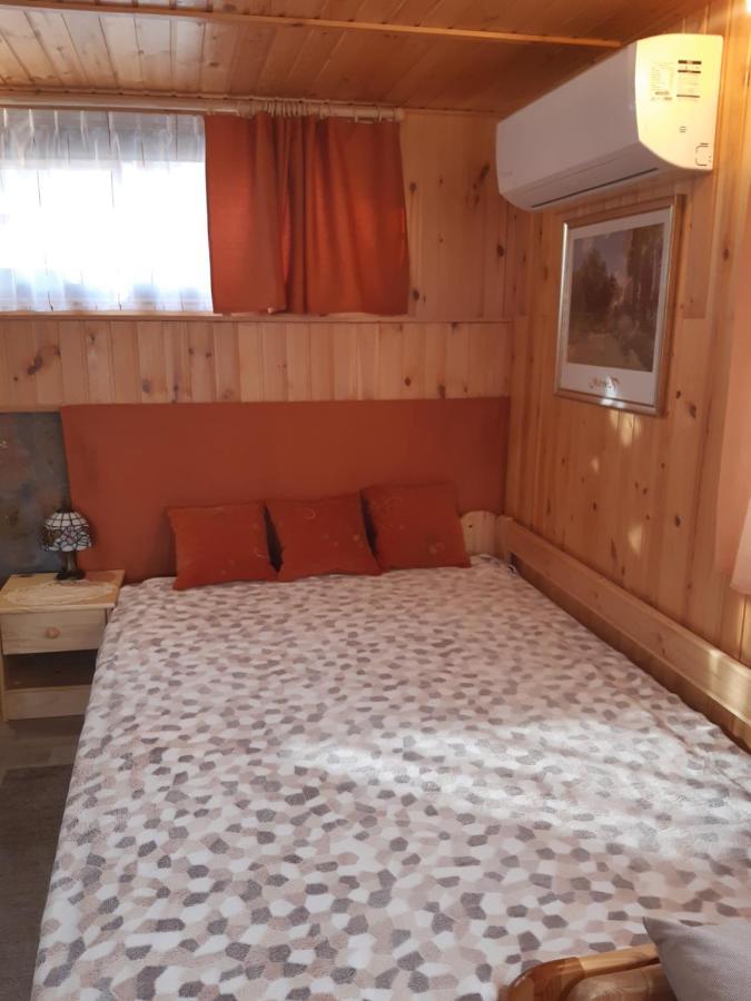 Matyas Apartman Tard Экстерьер фото